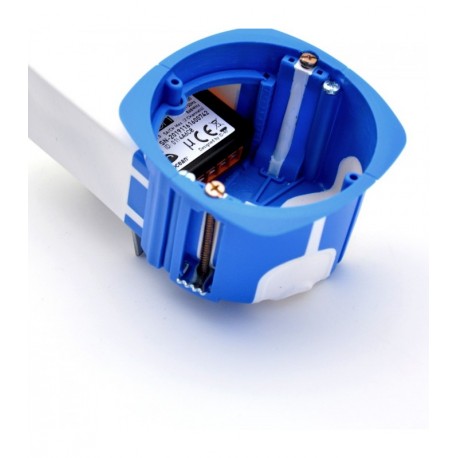 boite-d-encastrement-special-micromodule-domotique-blm-bli685500.jpg